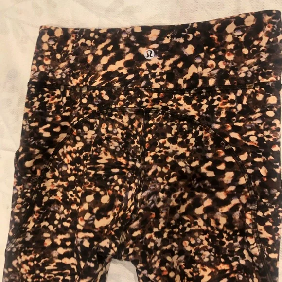 Lululemon Invigorate High-Rise Tight 25" NWOT - Picture 11 of 16
